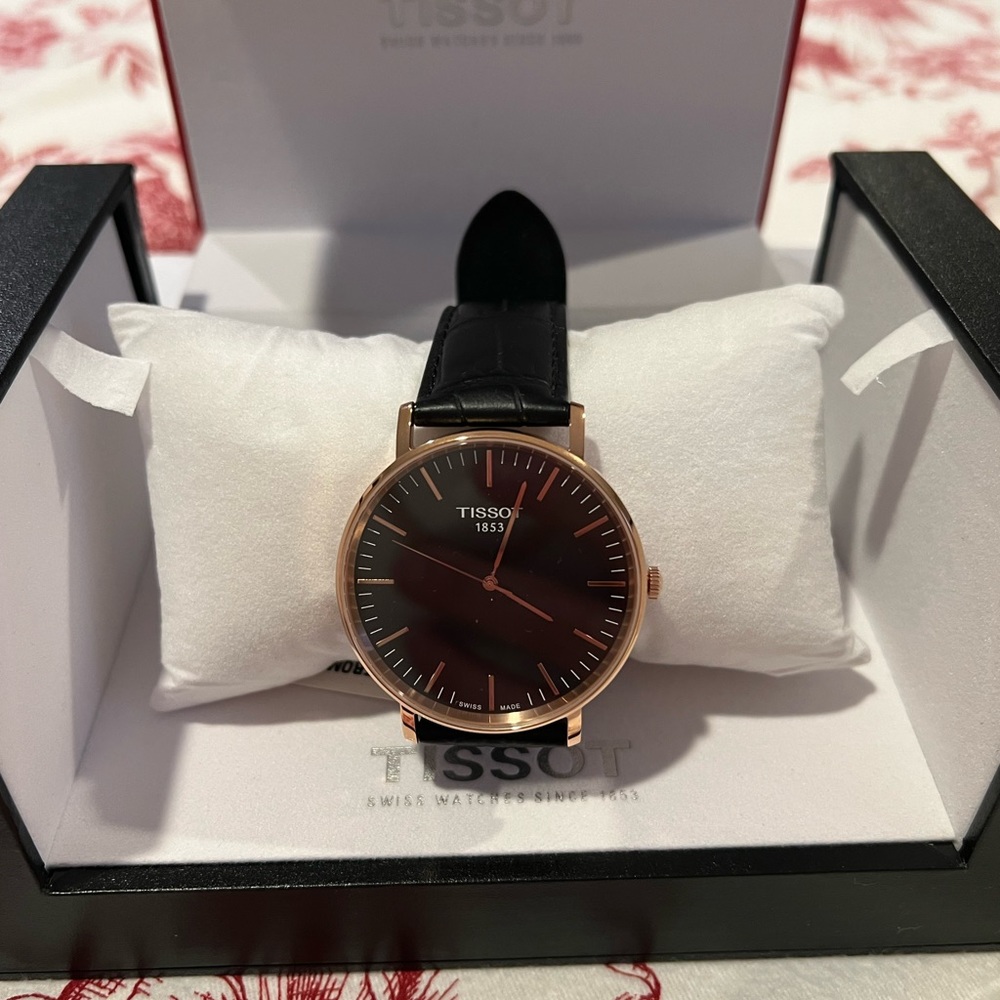 NWT Men’s Tissot Everytime GTS RG with black strap.
